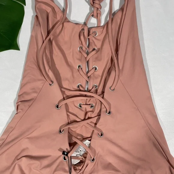 NWT TAVIK [ Medium ] Monahan Lace Up One Piece Swimsuit in‎ Rose Dawn